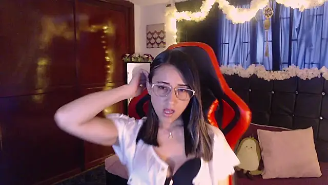 Sofia-mel online show from October 25, 2025, 7:30 pm