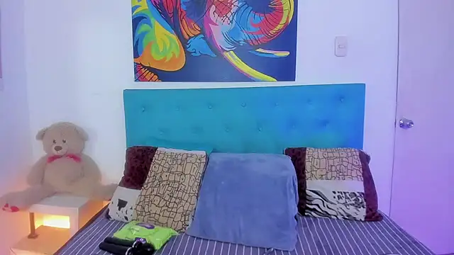 Snapshot of neferet_opal chatting on October 3, 2025, 2:08 am neferet opal online show from October 3, 2025, 2:08 am