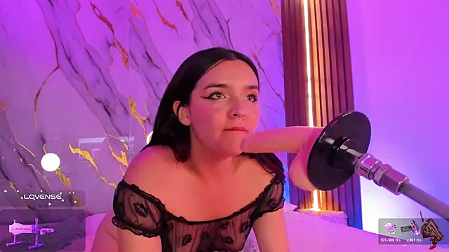 alicecute77 online show from October 29, 2025, 2:47 am