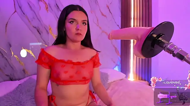 alicecute77 online show from November 4, 2025, 7:57 pm