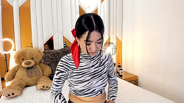 Snapshot of ValeriaPrado chatting on October 27, 2025, 11:31 pm ValeriaPrado online show from October 27, 2025, 11:31 pm