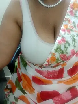 tami lavanya online show from October 14, 2025, 5:03 pm