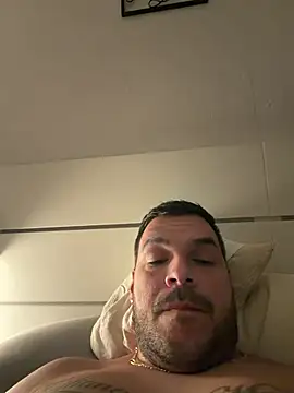 elvergon2023 online show from March 2, 2026, 4:47 am