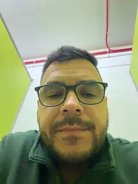 elvergon2023 online show from April 13, 2026, 4:56 pm