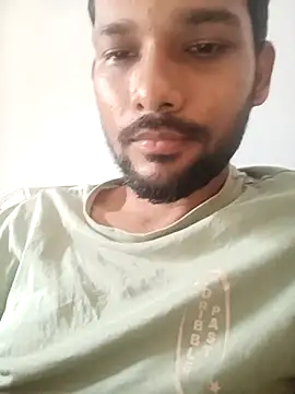 Snapshot of mayur_raaje chatting on July 12, 2026, 9:33 am mayur raaje online show from July 12, 2026, 9:33 am
