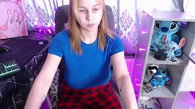 RoyAngela online show from February 3, 2026, 7:13 am