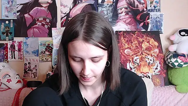 Snapshot of AliceChio chatting on November 12, 2025, 5:57 pm AliceChio online show from November 12, 2025, 5:57 pm