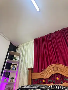 menna lee online show from April 21, 2026, 8:12 pm