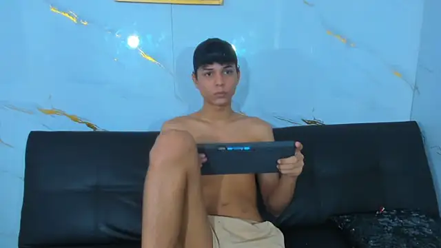 The boys at online show from April 25, 2026, 4:26 am