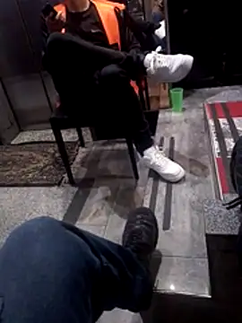 vergonvenco online show from April 10, 2026, 4:39 am