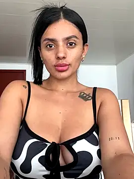 AnaaFaith  online show from November 9, 2025, 4:05 pm