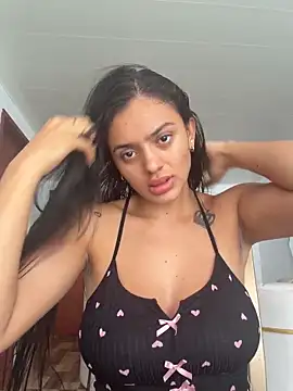 Snapshot of AnaaFaith_ chatting on April 19, 2026, 4:39 pm AnaaFaith online show from April 19, 2026, 4:39 pm