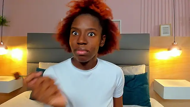  emma willliams  online show from October 16, 2025, 3:24 pm