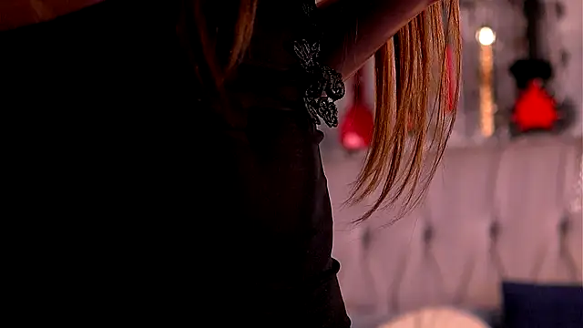 Snapshot of DahliaVonLure chatting on September 13, 2025, 5:51 am DahliaVonLure online show from September 13, 2025, 5:51 am