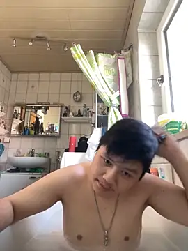 Kingpowerlittel online show from September 15, 2025, 3:56 pm