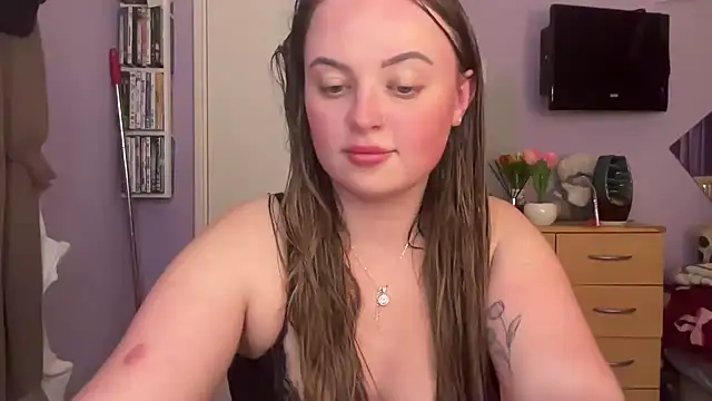 Snapshot of SexySashaxox chatting on February 17, 2026, 8:26 pm SexySashaxox online show from February 17, 2026, 8:26 pm