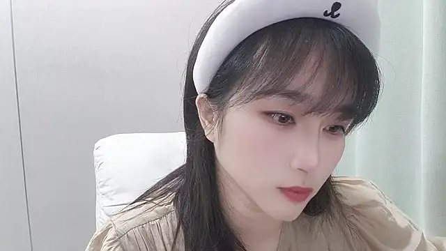 Honeysexy-1 online show from November 1, 2025, 12:18 pm