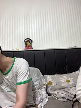 lovburger online show from May 5, 2026, 5:43 pm