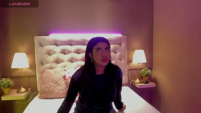 KendraChavez  online show from November 10, 2025, 8:30 pm