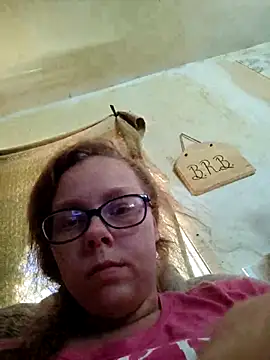 countrymomma online show from September 8, 2025, 5:01 pm