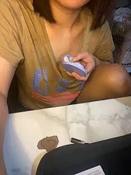 QuinRheana online show from November 20, 2025, 6:40 pm