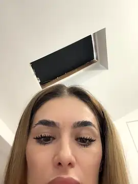 KaseyQuinn  online show from October 12, 2025, 7:40 am