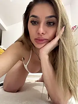 KaseyQuinn  online show from November 20, 2025, 9:20 am