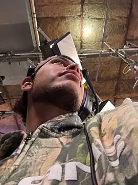 StrokingDaddy4 online show from December 17, 2025, 11:38 am