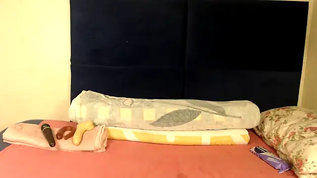 Snapshot of Sexy-Momo chatting on October 6, 2025, 9:23 pm Sexy-Momo online show from October 6, 2025, 9:23 pm