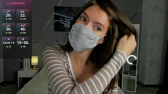 Snapshot of take_me_to_moon chatting on October 6, 2025, 7:39 am take me to moon online show from October 6, 2025, 7:39 am