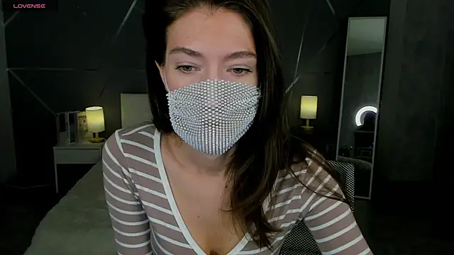 Snapshot of take_me_to_moon chatting on October 27, 2025, 1:31 am take me to moon online show from October 27, 2025, 1:31 am