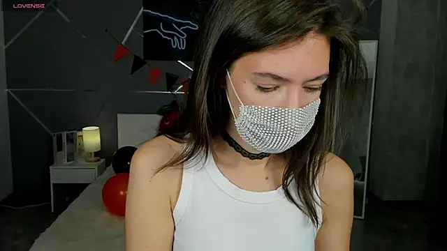 Snapshot of take_me_to_moon chatting on October 28, 2025, 1:42 am take me to moon online show from October 28, 2025, 1:42 am