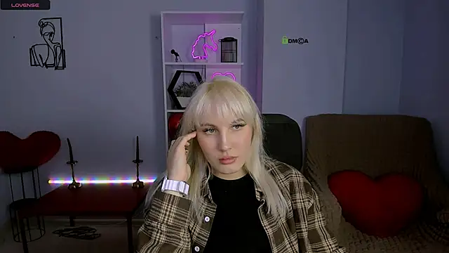 Snapshot of marta_smith chatting on November 16, 2025, 8:36 pm marta smith online show from November 16, 2025, 8:36 pm