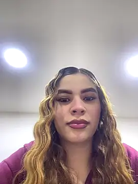 Snapshot of CharlotteBrownn_ chatting on November 13, 2025, 4:00 am CharlotteBrownn online show from November 13, 2025, 4:00 am