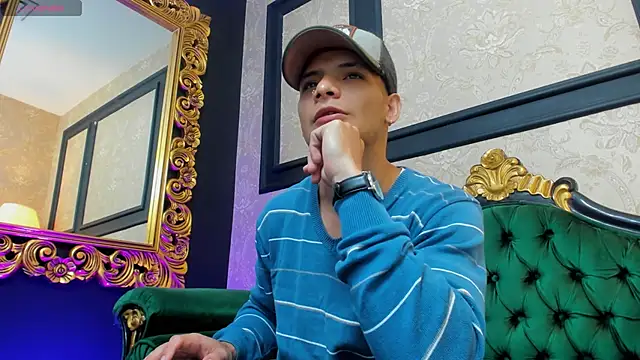 Snapshot of AlessandroKiing chatting on September 9, 2025, 1:54 pm AlessandroKiing online show from September 9, 2025, 1:54 pm