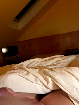 17cmA-Farkam online show from December 4, 2025, 7:44 pm