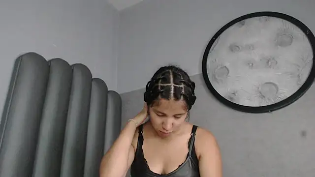 Lucy-23 online show from April 19, 2026, 4:45 am