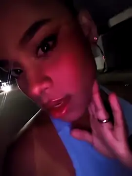 Mia-sensual online show from November 4, 2025, 4:33 am