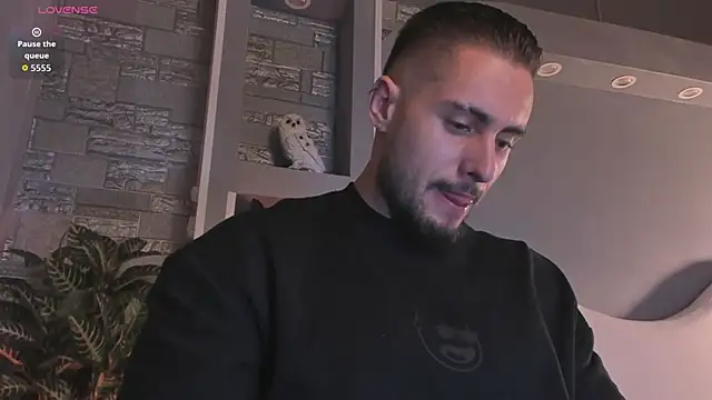 Snapshot of dominic_de_luca chatting on June 8, 2026, 5:41 am dominic de luca online show from June 8, 2026, 5:41 am