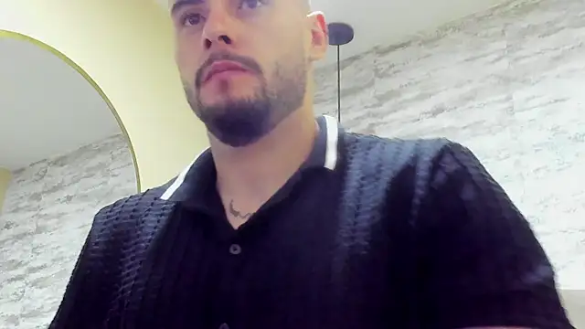 Snapshot of dominic_de_luca chatting on June 20, 2026, 11:24 am dominic de luca online show from June 20, 2026, 11:24 am