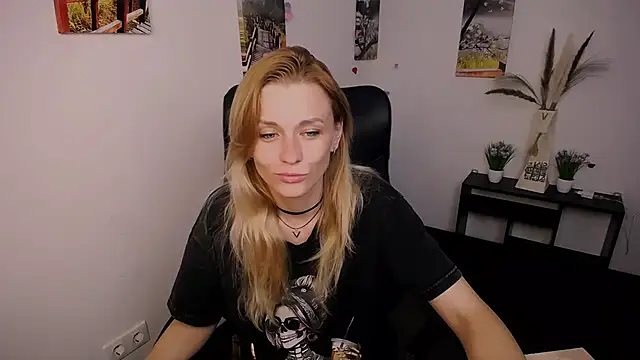 PeppyMia online show from September 17, 2025, 7:21 am