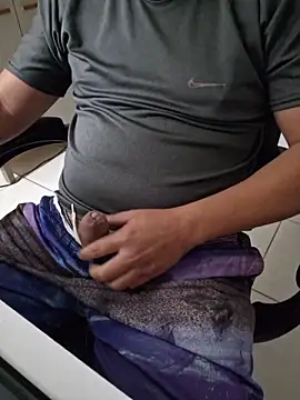 Carloskasado online show from January 6, 2026, 4:27 am