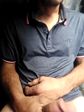 Snapshot of Romance32 chatting on December 21, 2025, 4:58 pm Romance32 online show from December 21, 2025, 4:58 pm