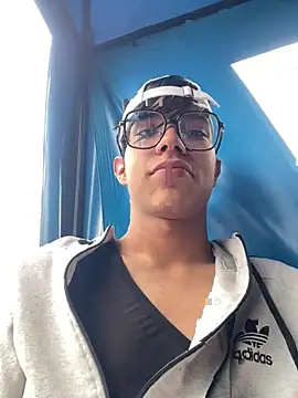 diegoand0911 online show from May 29, 2026, 3:54 pm