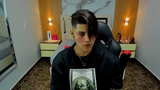 KAROLLJONES1 online show from February 27, 2026, 7:36 pm