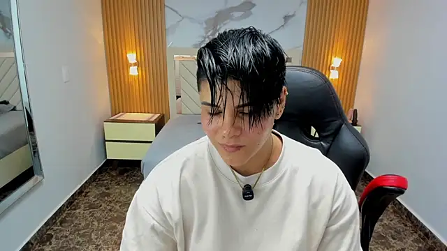 KAROLLJONES1 online show from April 12, 2026, 7:30 pm