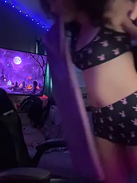 goddessmissmia online show from October 31, 2025, 8:10 pm