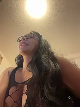 princesaliay online show from April 16, 2026, 11:00 am