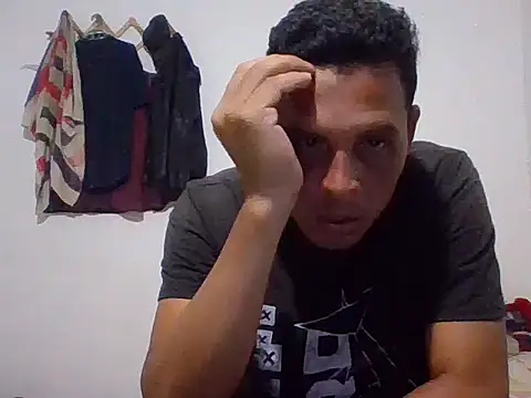 andre16251 online show from October 12, 2025, 11:37 pm