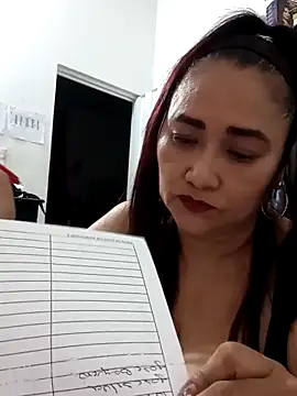 Snapshot of linda_luna29 chatting on November 15, 2025, 3:15 am linda luna29 online show from November 15, 2025, 3:15 am